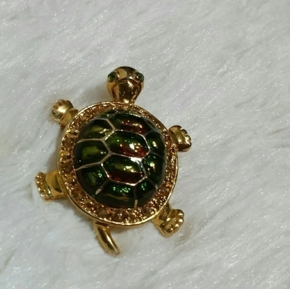Vintage Turtle Gold Tone Brooch Pin